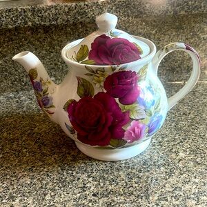 Windsor Sadler Teapot